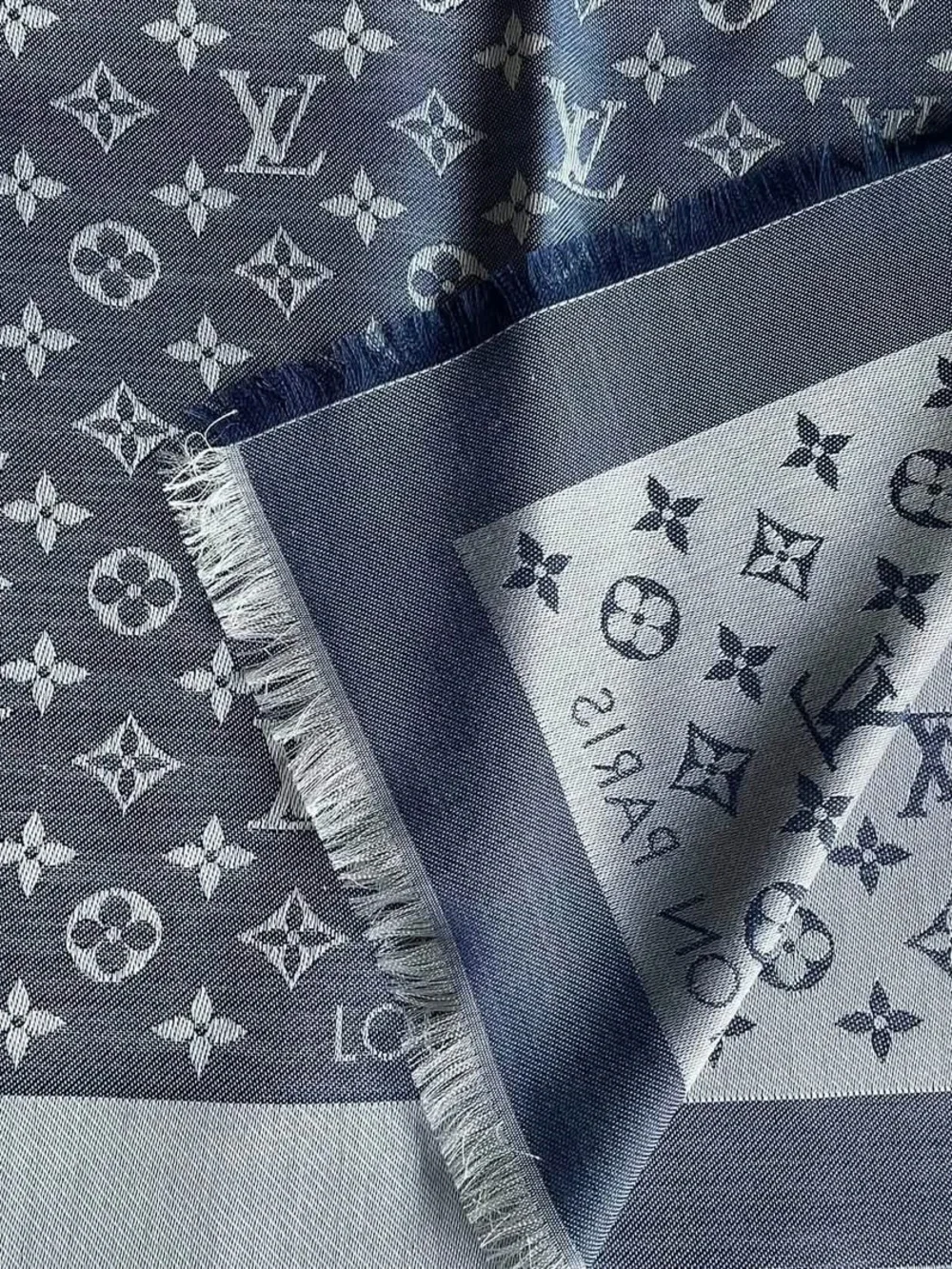 Louis Vuitton classic louis
